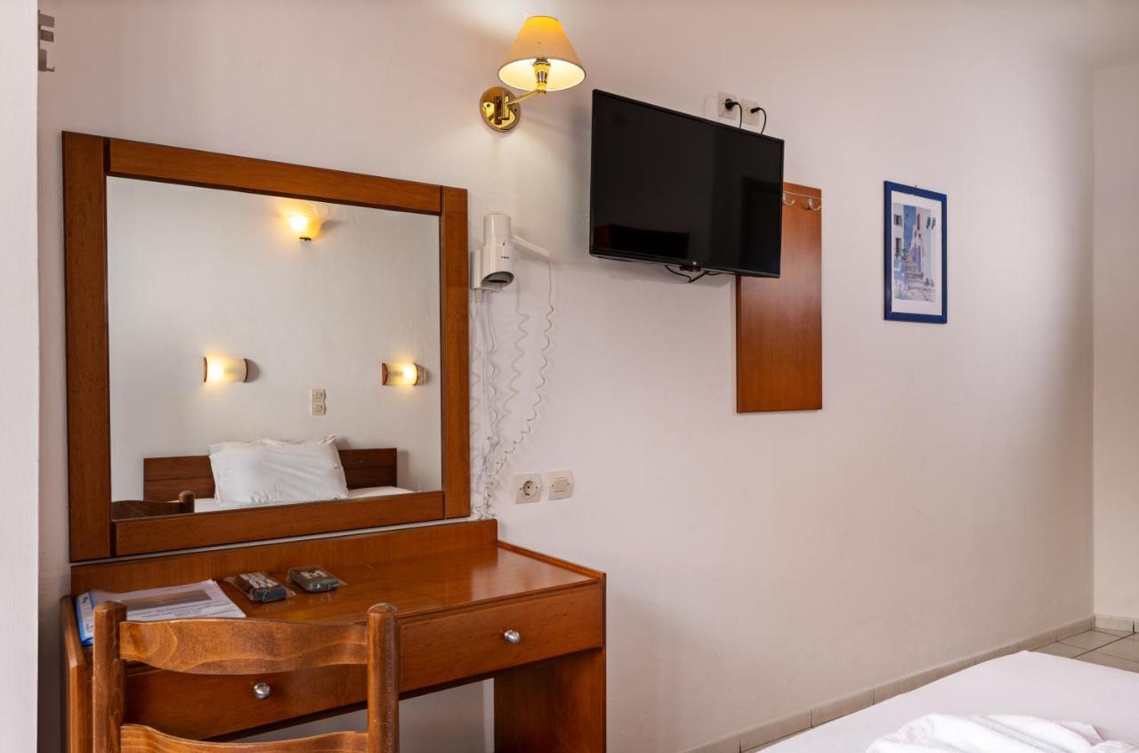 Hotel Kathrin Beach Adelianos Kampos Esterno foto