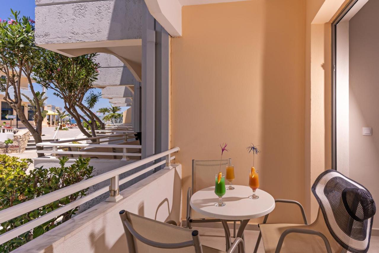 Hotel Kathrin Beach Adelianos Kampos Esterno foto