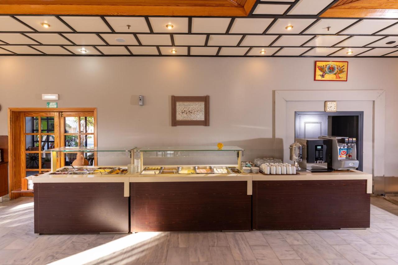 Hotel Kathrin Beach Adelianos Kampos Esterno foto
