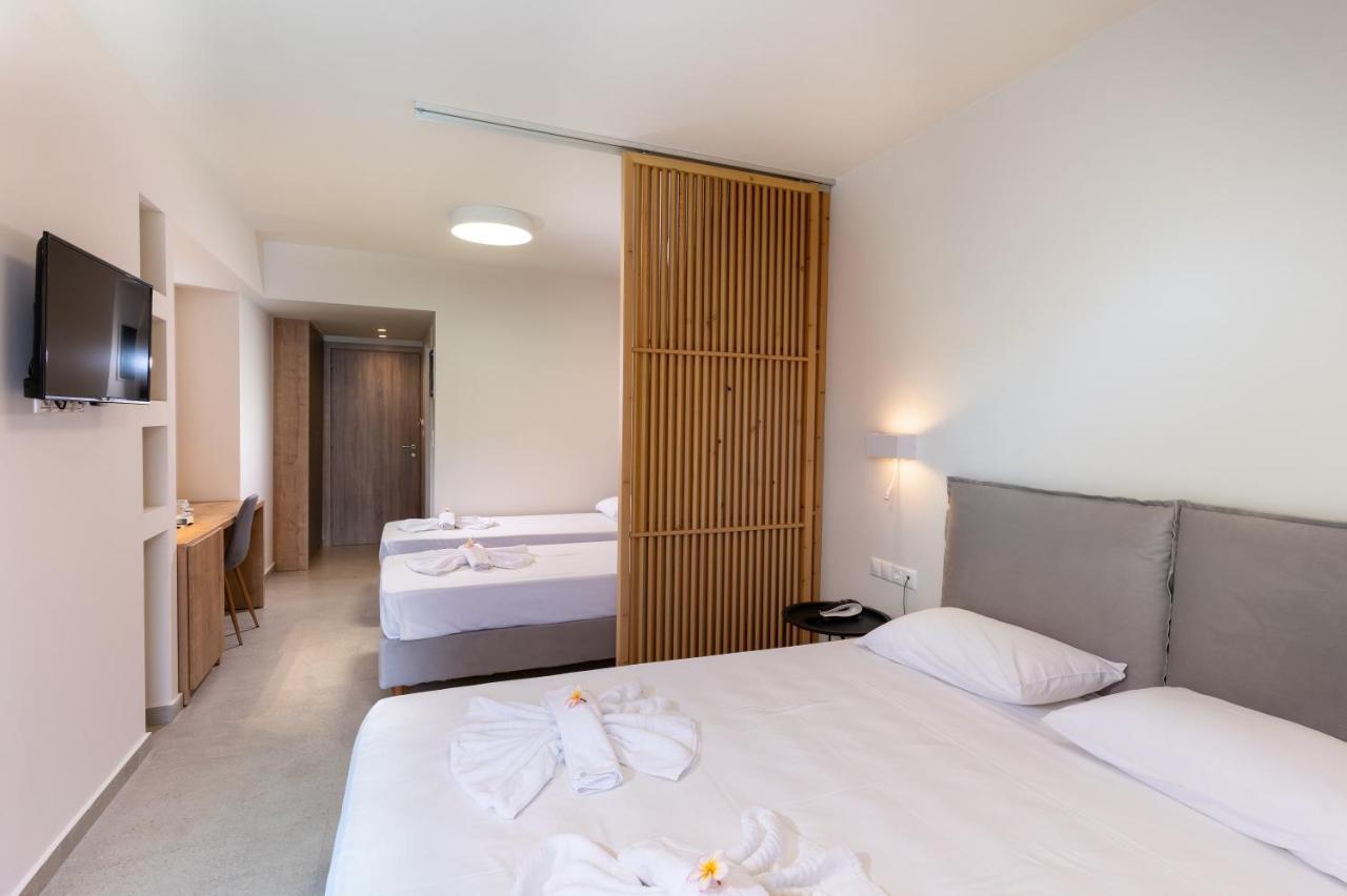 Hotel Kathrin Beach Adelianos Kampos Esterno foto