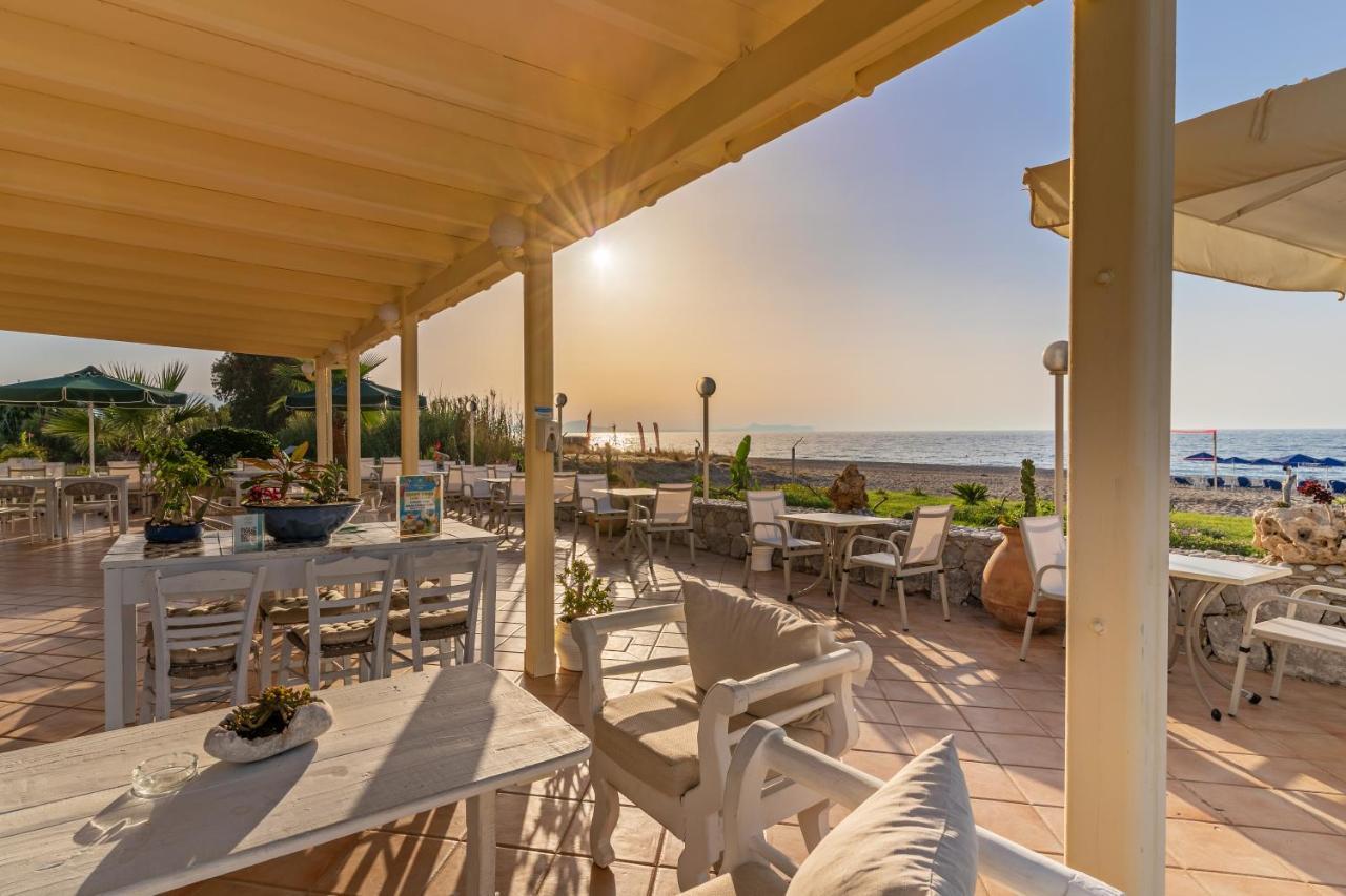 Hotel Kathrin Beach Adelianos Kampos Esterno foto