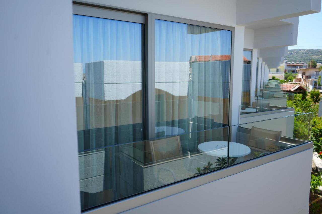 Hotel Kathrin Beach Adelianos Kampos Esterno foto